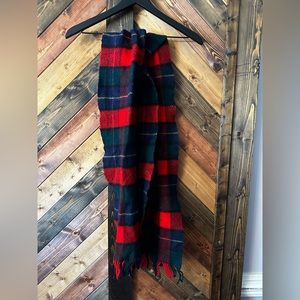 Classic plaid pattered wool scarf